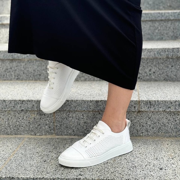 Sneakers - Picture 11 of 13